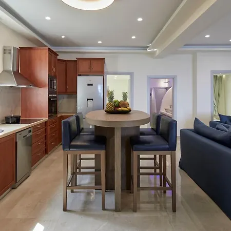 Soultouch Beachfront Villa *