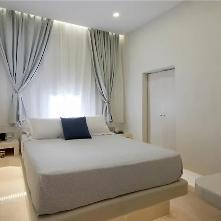 Soultouch Beachfront Perissa (Santorini)